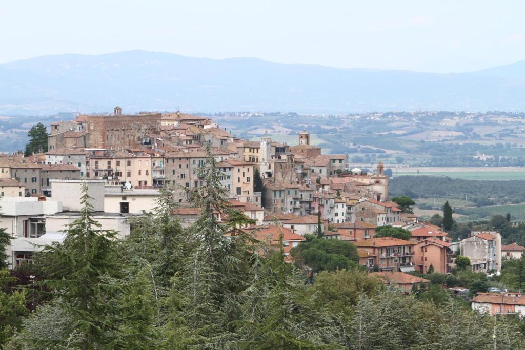 Hotel Aggravi Chianciano Terme Buitenkant foto
