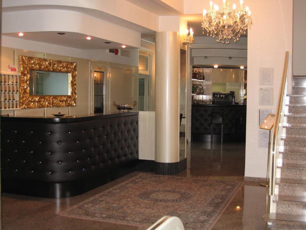 Hotel Aggravi Chianciano Terme Buitenkant foto