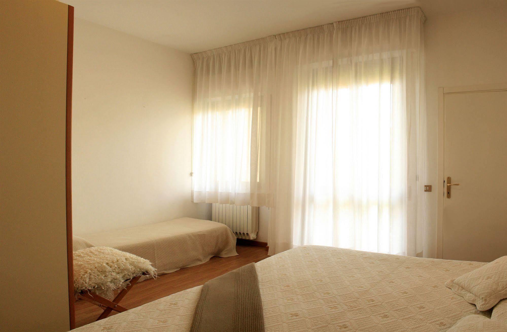 Hotel Aggravi Chianciano Terme Buitenkant foto